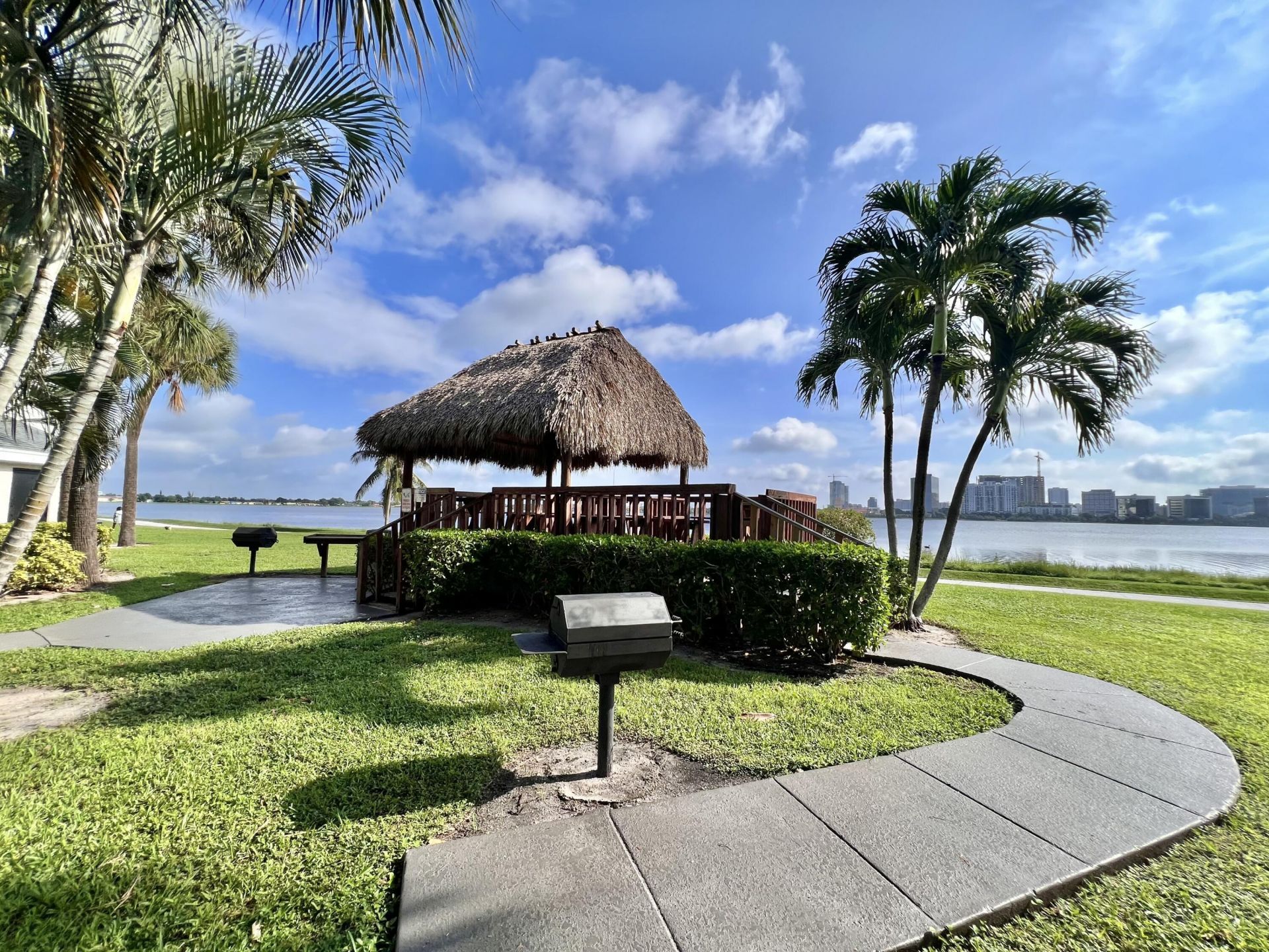 706 Executive Center Drive, Unit 28, West Palm Beach, FL 33401 Photo