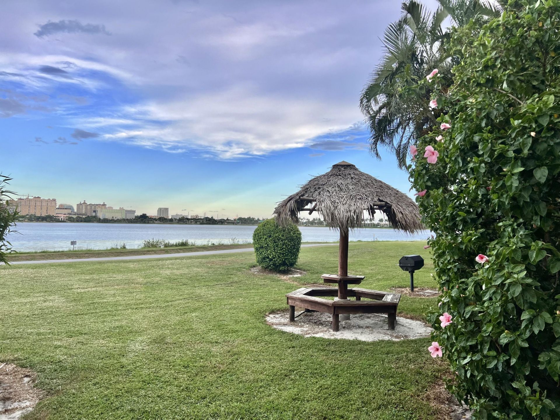 706 Executive Center Drive, Unit 28, West Palm Beach, FL 33401 Photo