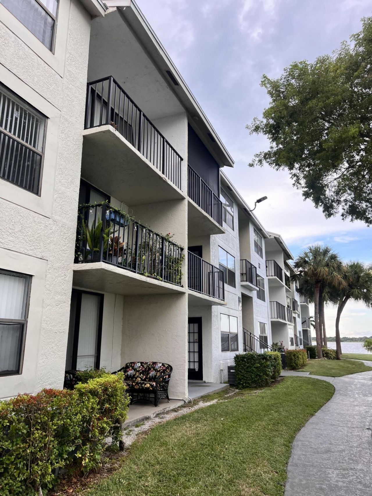 706 Executive Center Drive, Unit 28, West Palm Beach, FL 33401 Photo