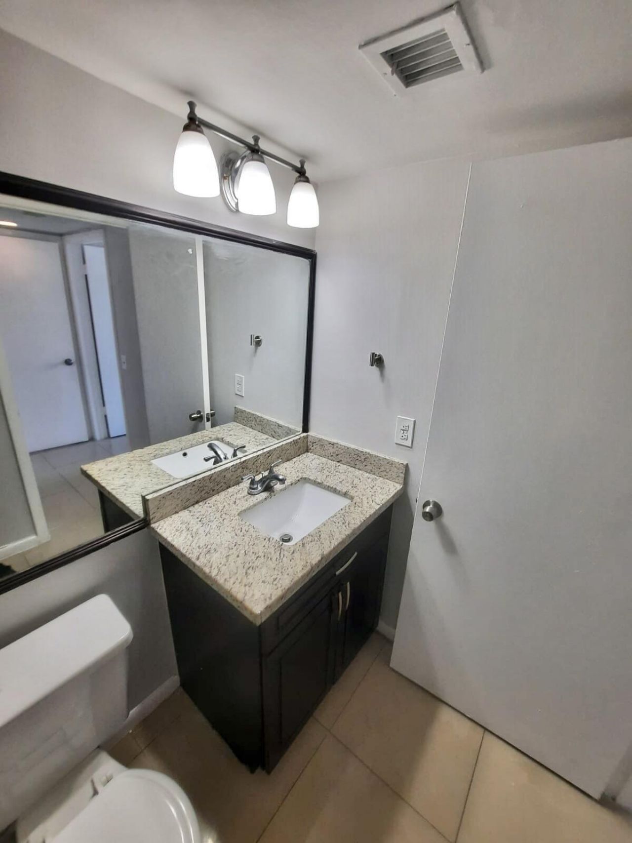 706 Executive Center Drive, Unit 28, West Palm Beach, FL 33401 Photo