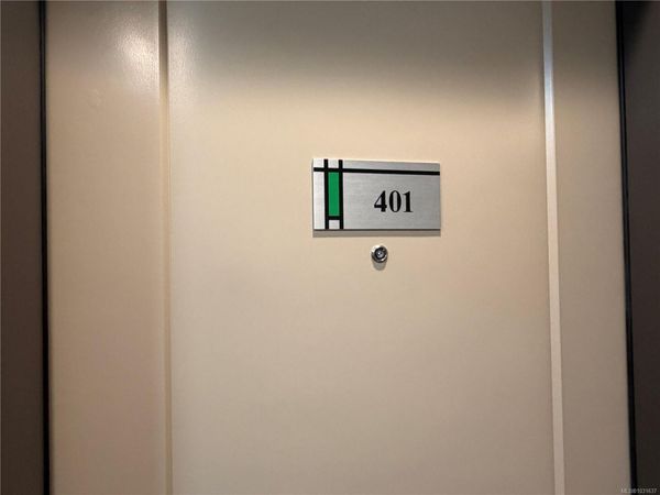 2000 West Park Lane, Unit 401, View Royal, BC V9B 3R7