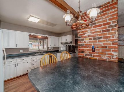 1460 Rancho Way, South Lake Tahoe, CA 96150 Photo