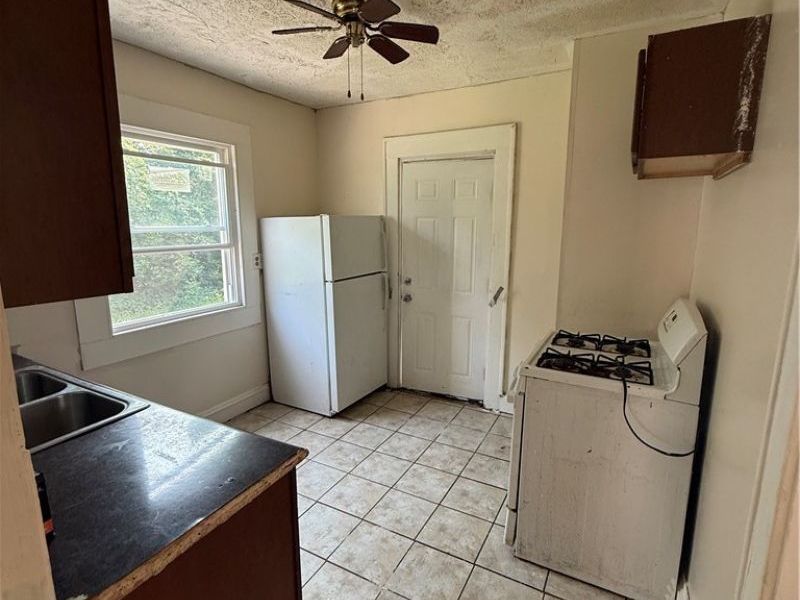 4234 E 111th Street, Cleveland, OH 44105 Photo 9