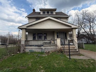 871 E 129th Street, Cleveland, OH 44108