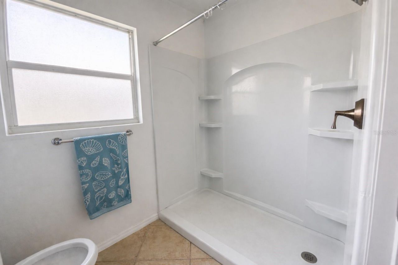 3602 Cambridge Drive W, Bradenton, FL 34205 Photo