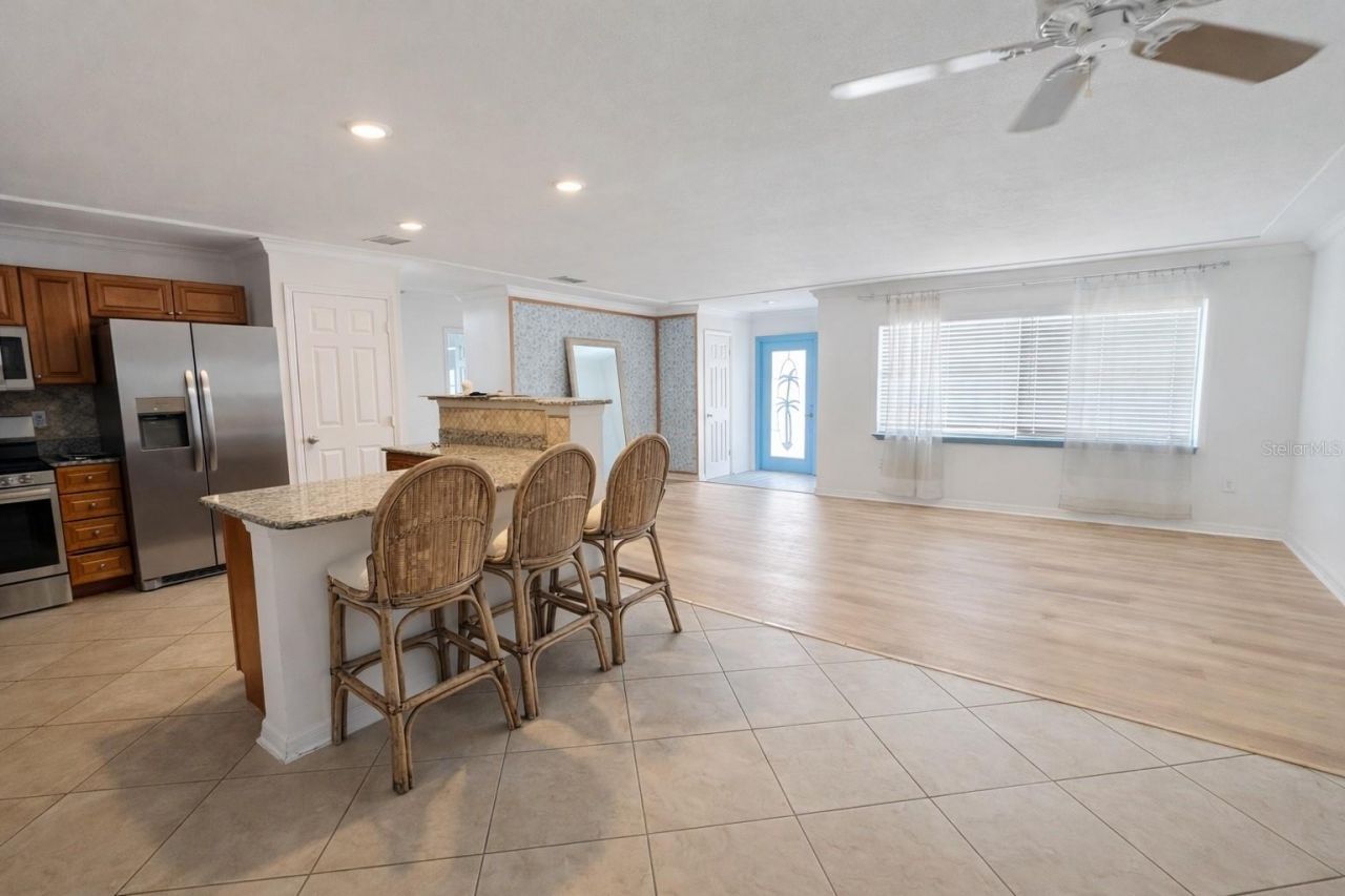 3602 Cambridge Drive W, Bradenton, FL 34205 Photo