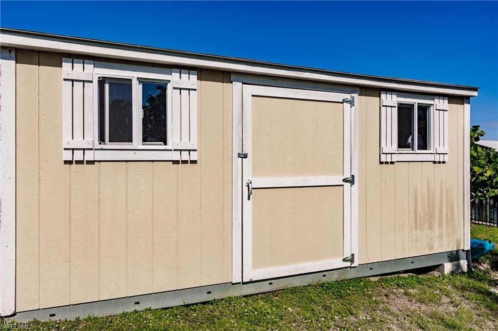 1437 Vendome Ct, Cape Coral, FL 33904 Photo