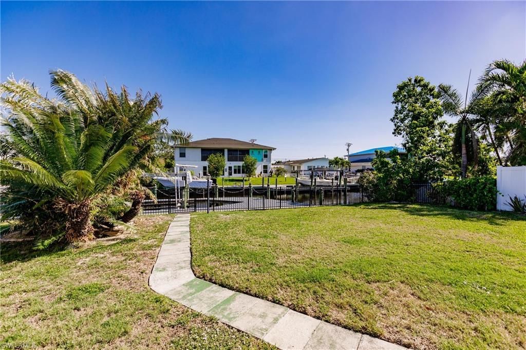 1437 Vendome Ct, Cape Coral, FL 33904 Photo