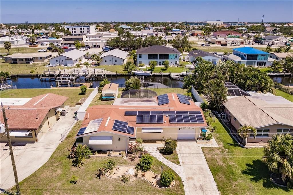 1437 Vendome Ct, Cape Coral, FL 33904 Photo