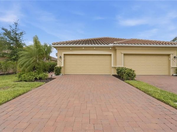 2621 Vine AVE, NAPLES, FL 34120