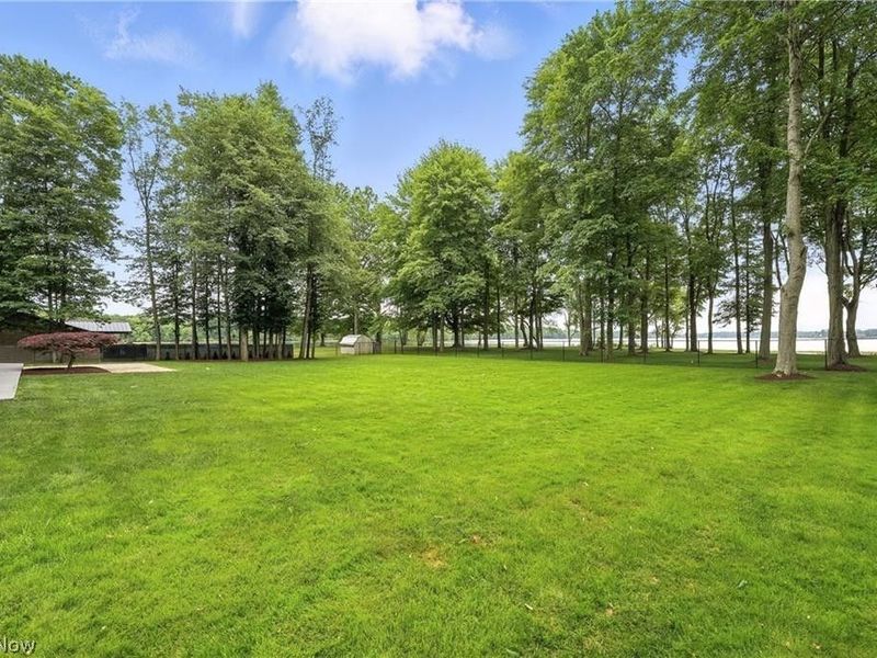 263 E Pine Lake Road, North Lima, OH 44452 Photo 9