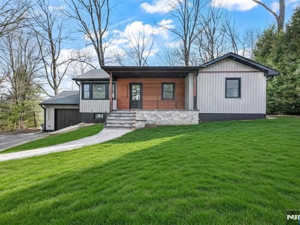 132 Upper High Crest Road, WEST MILFORD, NJ 07480