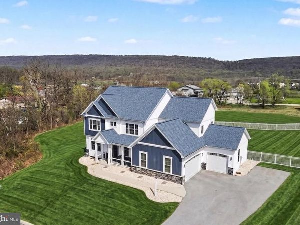6390 PEREGRINE WAY, MECHANICSBURG, PA 17050