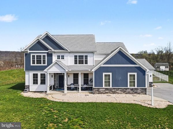 6390 PEREGRINE WAY, MECHANICSBURG, PA 17050