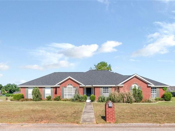 4221 Penn Drive, Semmes, AL 36575