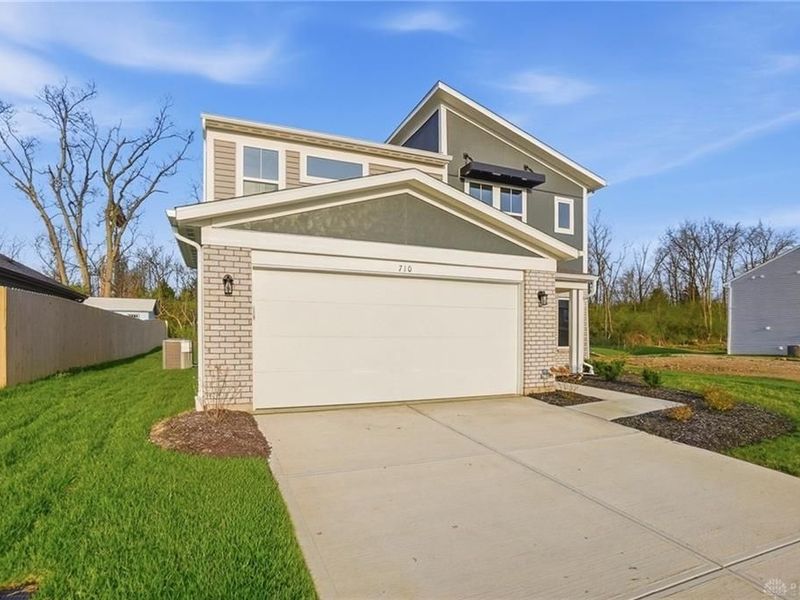 710 Deerhurst Drive, Vandalia, OH 45377 Photo 3