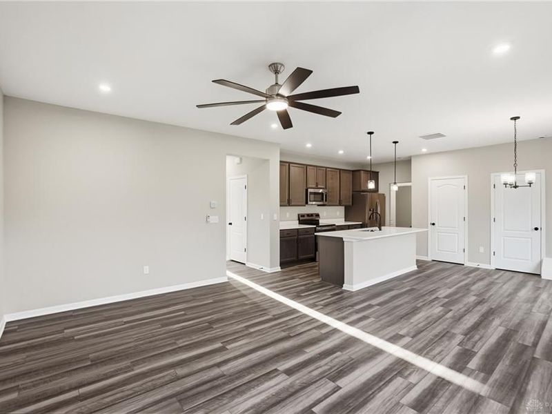 710 Deerhurst Drive, Vandalia, OH 45377 Photo 8