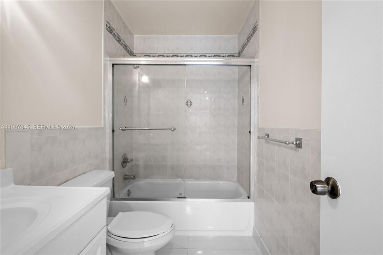 6211 SW 138th Ct, Unit B, Miami, FL 33183 Photo