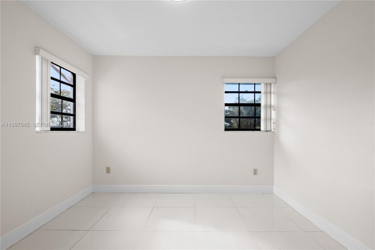 6211 SW 138th Ct, Unit B, Miami, FL 33183 Photo