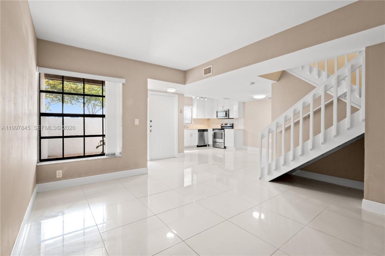 6211 SW 138th Ct, Unit B, Miami, FL 33183 Photo