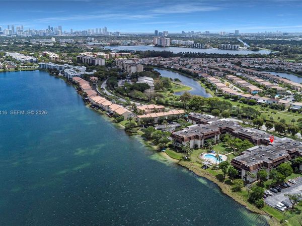 671 NE 195th St, Unit 114E, Miami, FL 33179