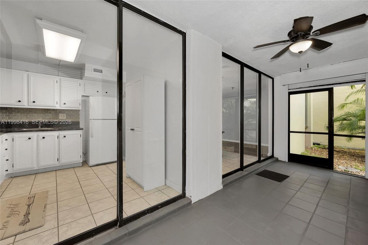 671 NE 195th St, Unit 114E, Miami, FL 33179 Photo