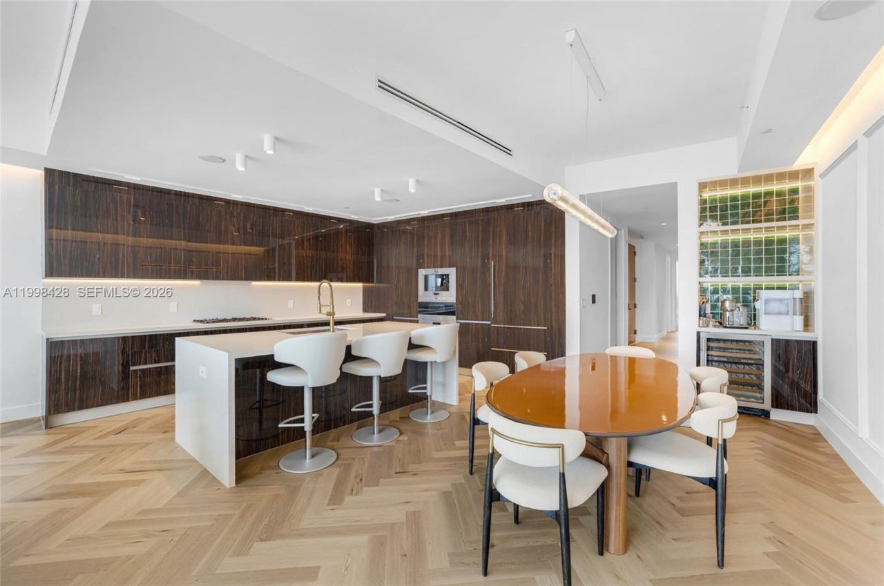 3300 NE 188th St, Unit 812, Aventura, FL 33180 Photo