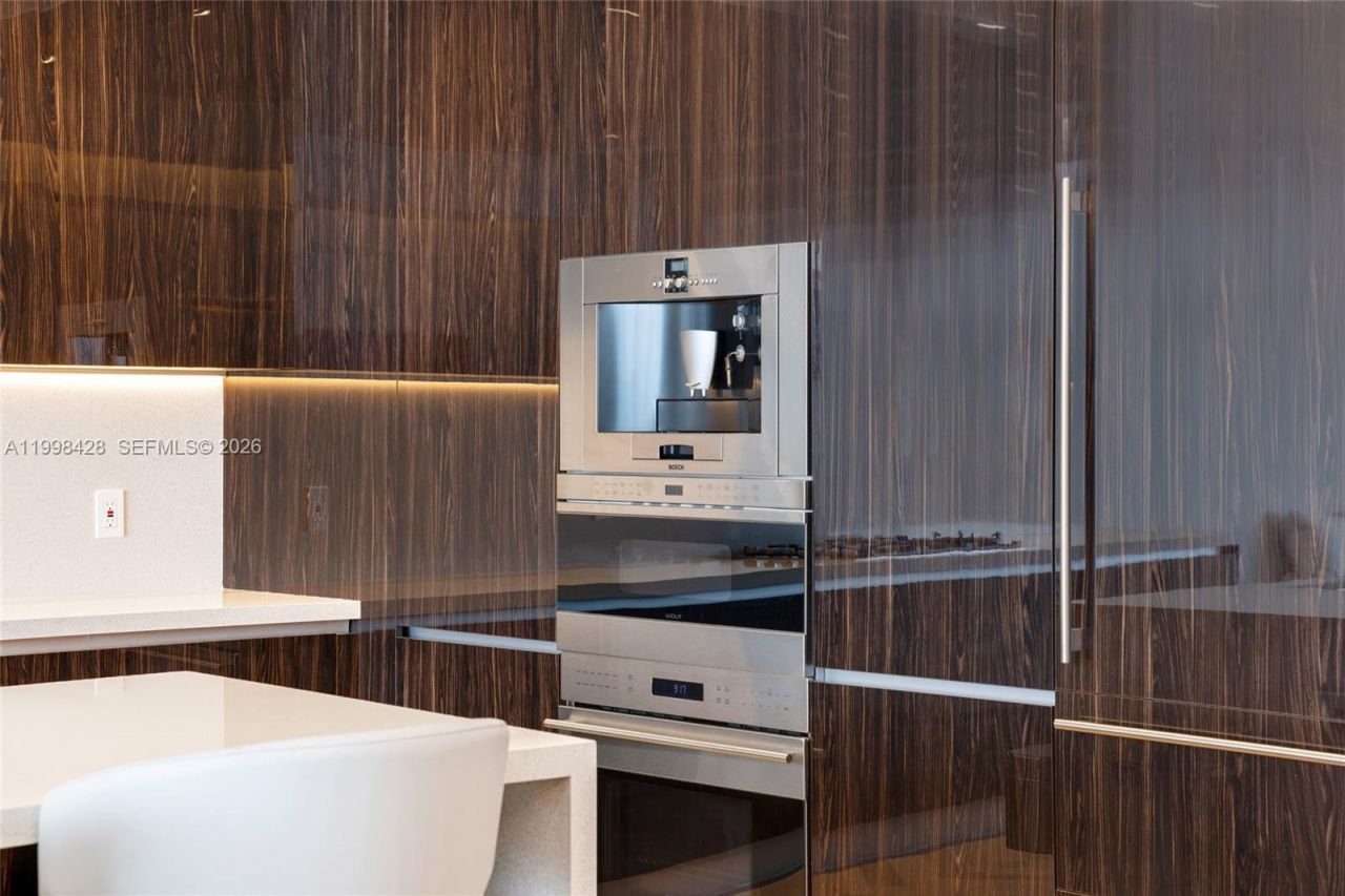 3300 NE 188th St, Unit 812, Aventura, FL 33180 Photo