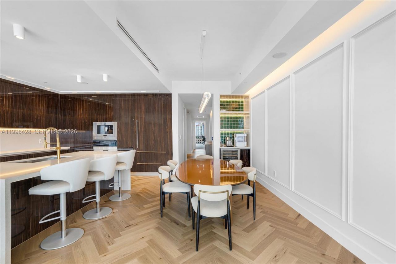 3300 NE 188th St, Unit 812, Aventura, FL 33180 Photo