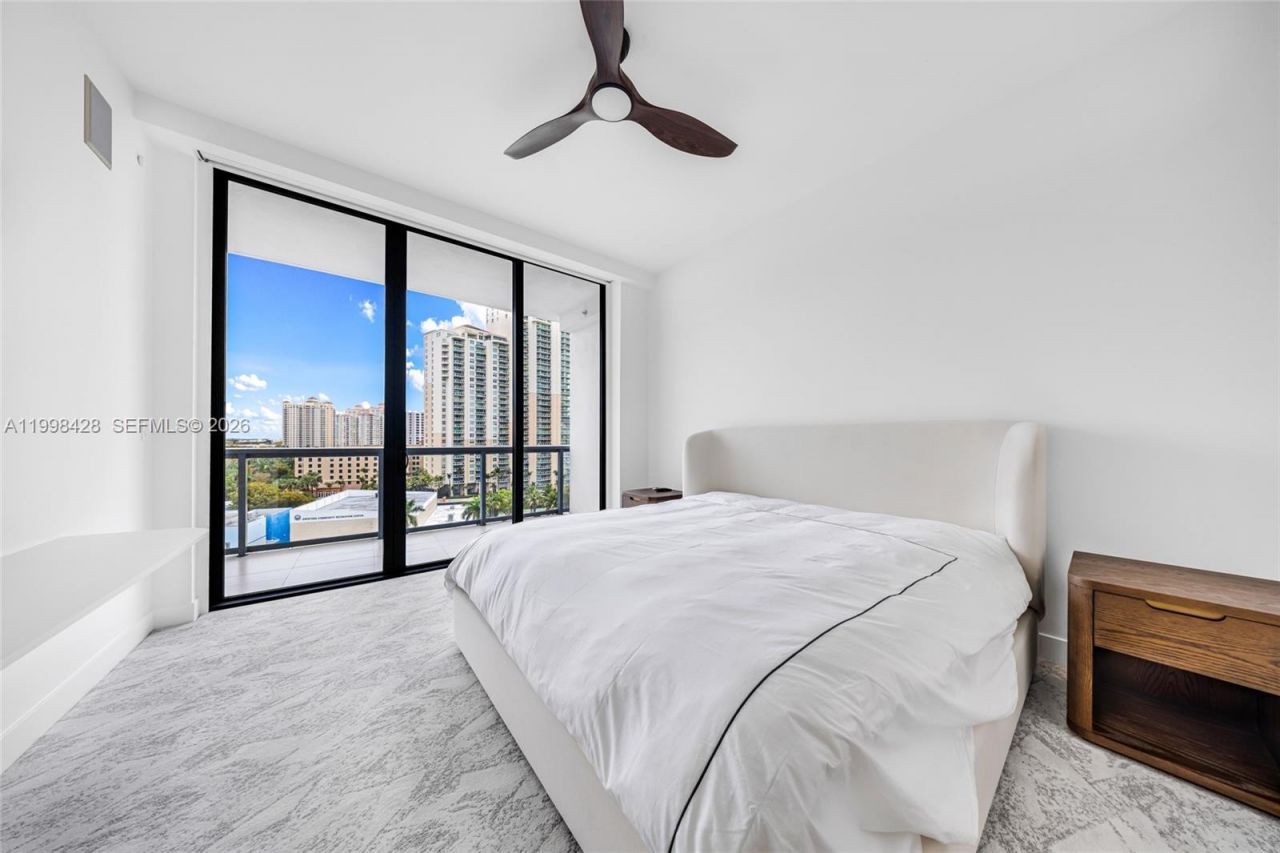 3300 NE 188th St, Unit 812, Aventura, FL 33180 Photo