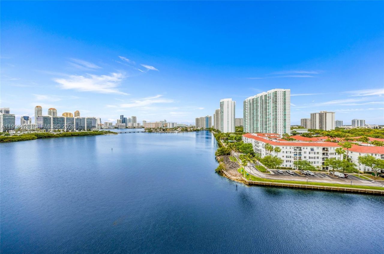 3300 NE 188th St, Unit 812, Aventura, FL 33180 Photo