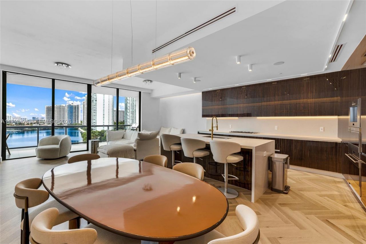 3300 NE 188th St, Unit 812, Aventura, FL 33180 Photo