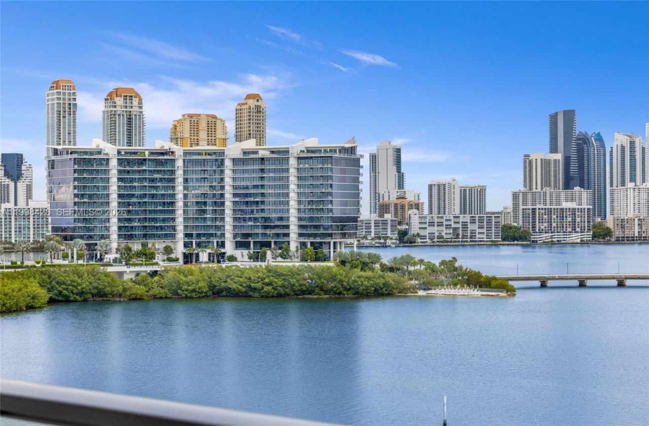 3300 NE 188th St, Unit 812, Aventura, FL 33180 Photo