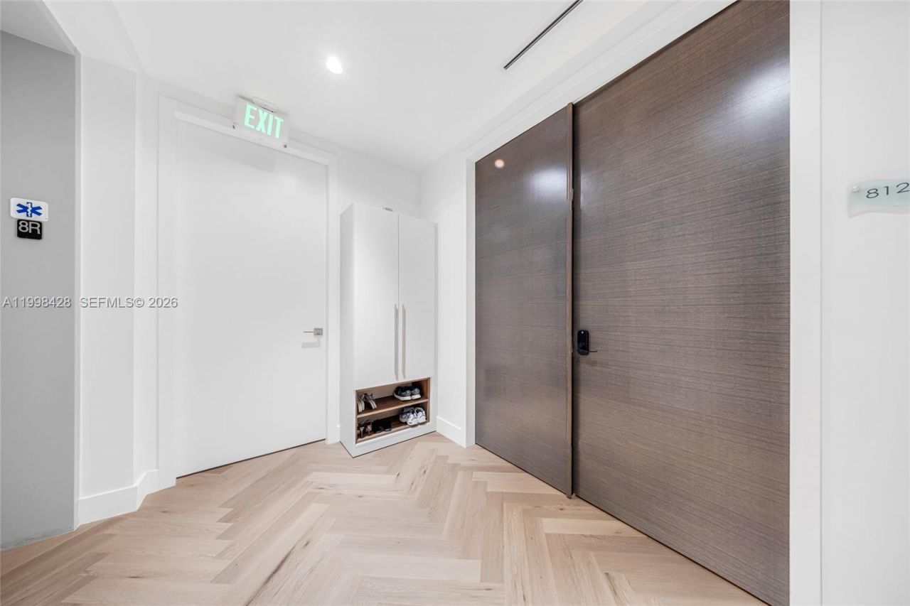 3300 NE 188th St, Unit 812, Aventura, FL 33180 Photo