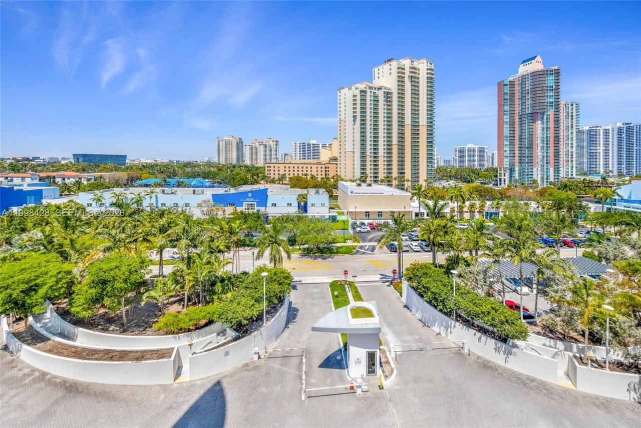 3300 NE 188th St, Unit 812, Aventura, FL 33180 Photo