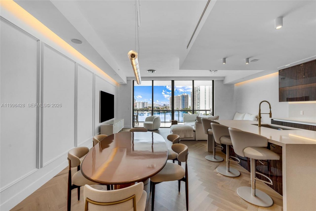 3300 NE 188th St, Unit 812, Aventura, FL 33180 Photo