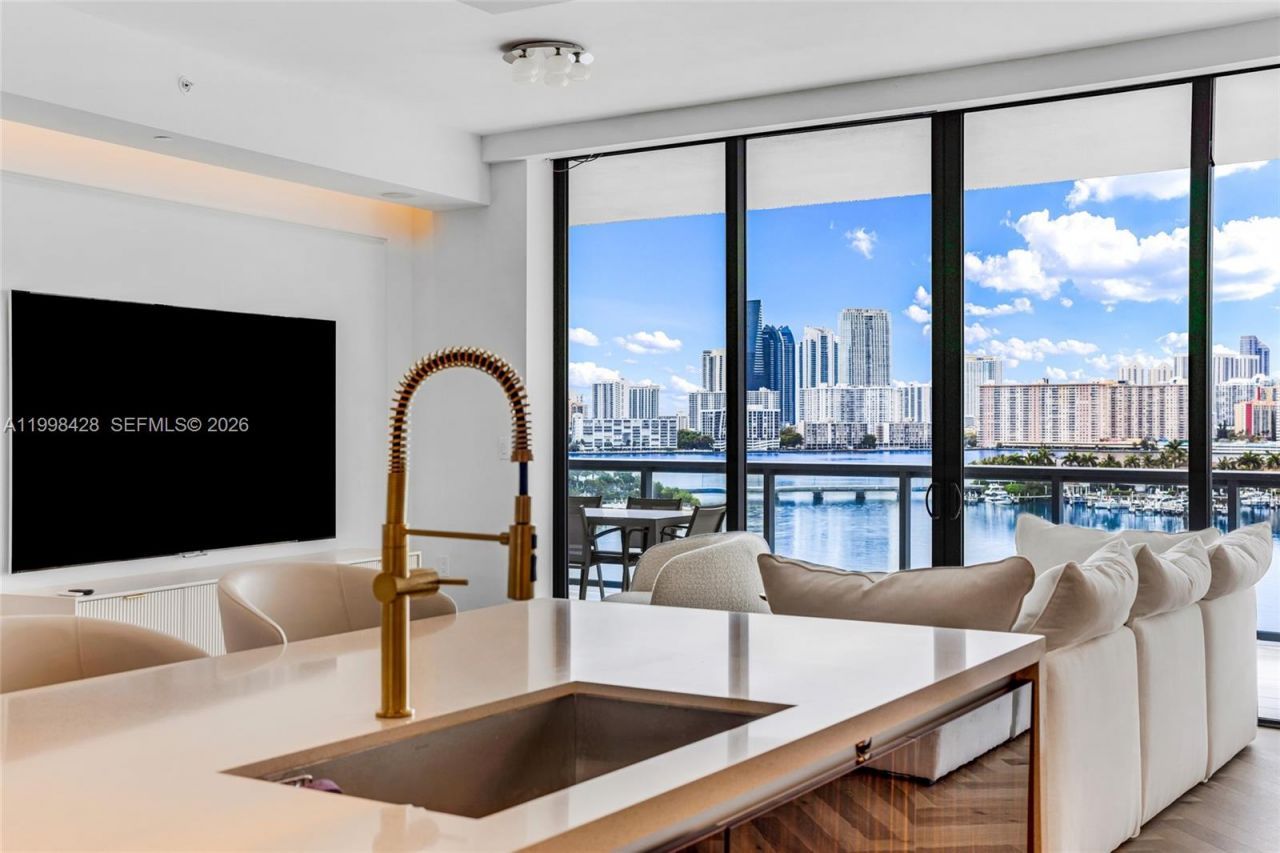 3300 NE 188th St, Unit 812, Aventura, FL 33180 Photo