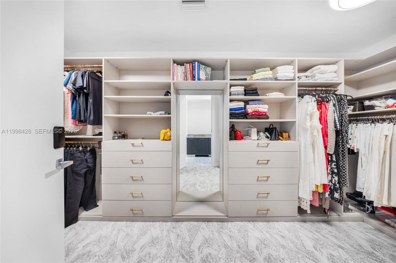 3300 NE 188th St, Unit 812, Aventura, FL 33180 Photo