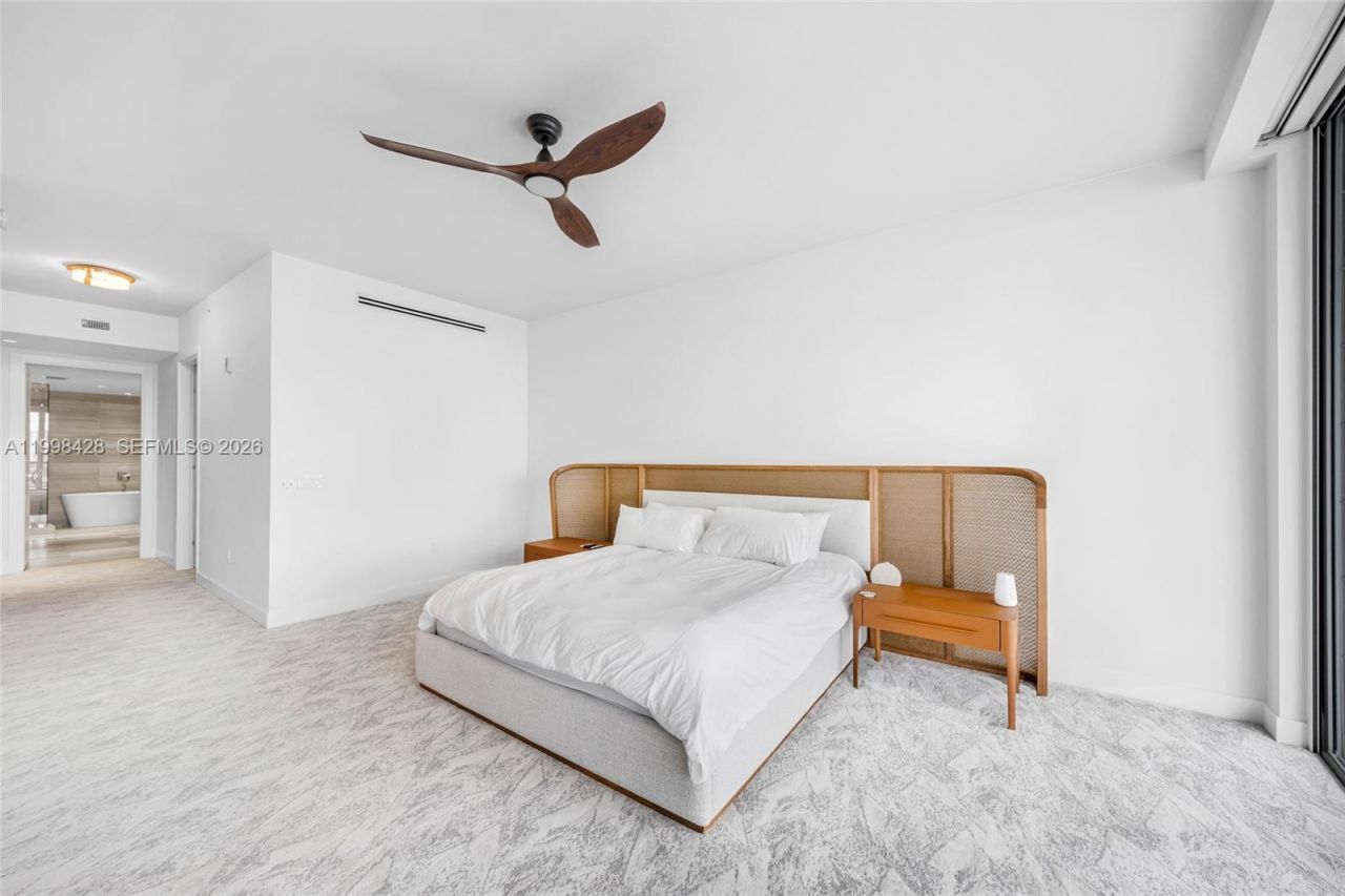 3300 NE 188th St, Unit 812, Aventura, FL 33180 Photo