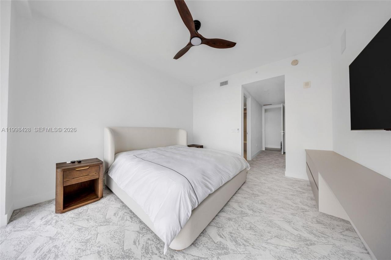 3300 NE 188th St, Unit 812, Aventura, FL 33180 Photo