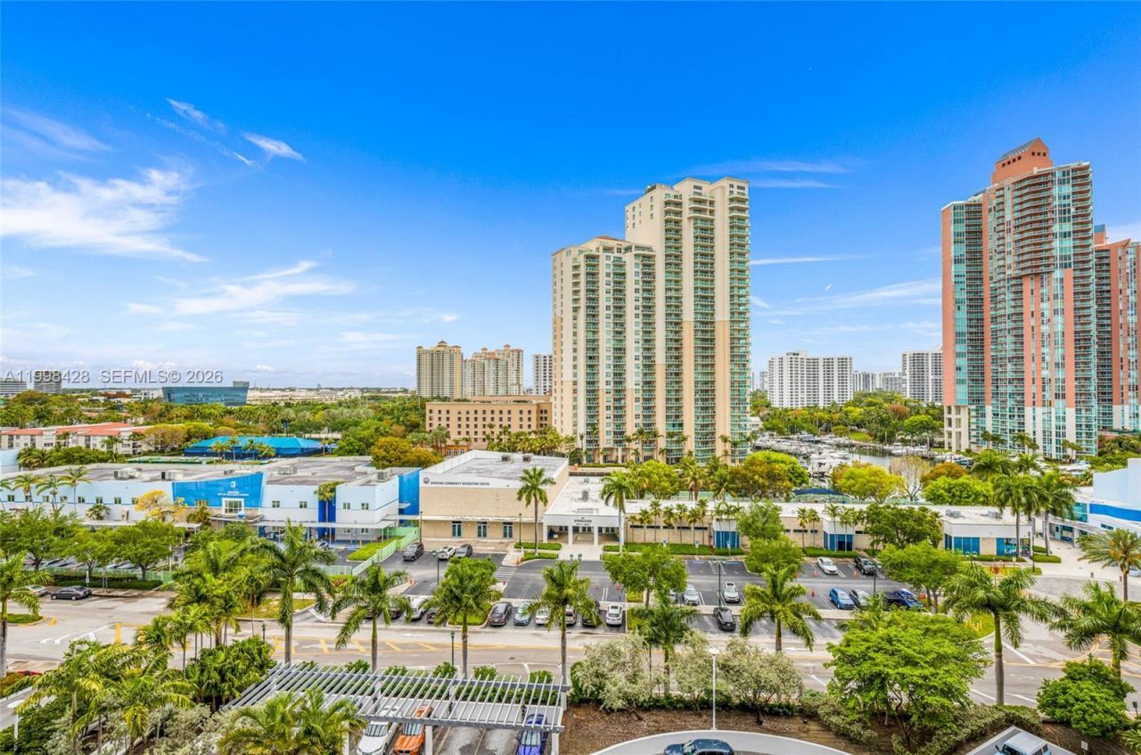 3300 NE 188th St, Unit 812, Aventura, FL 33180 Photo