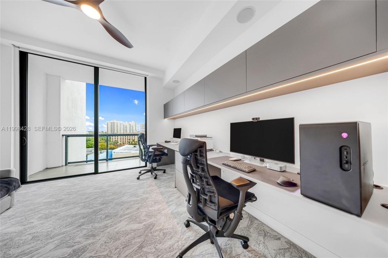 3300 NE 188th St, Unit 812, Aventura, FL 33180 Photo