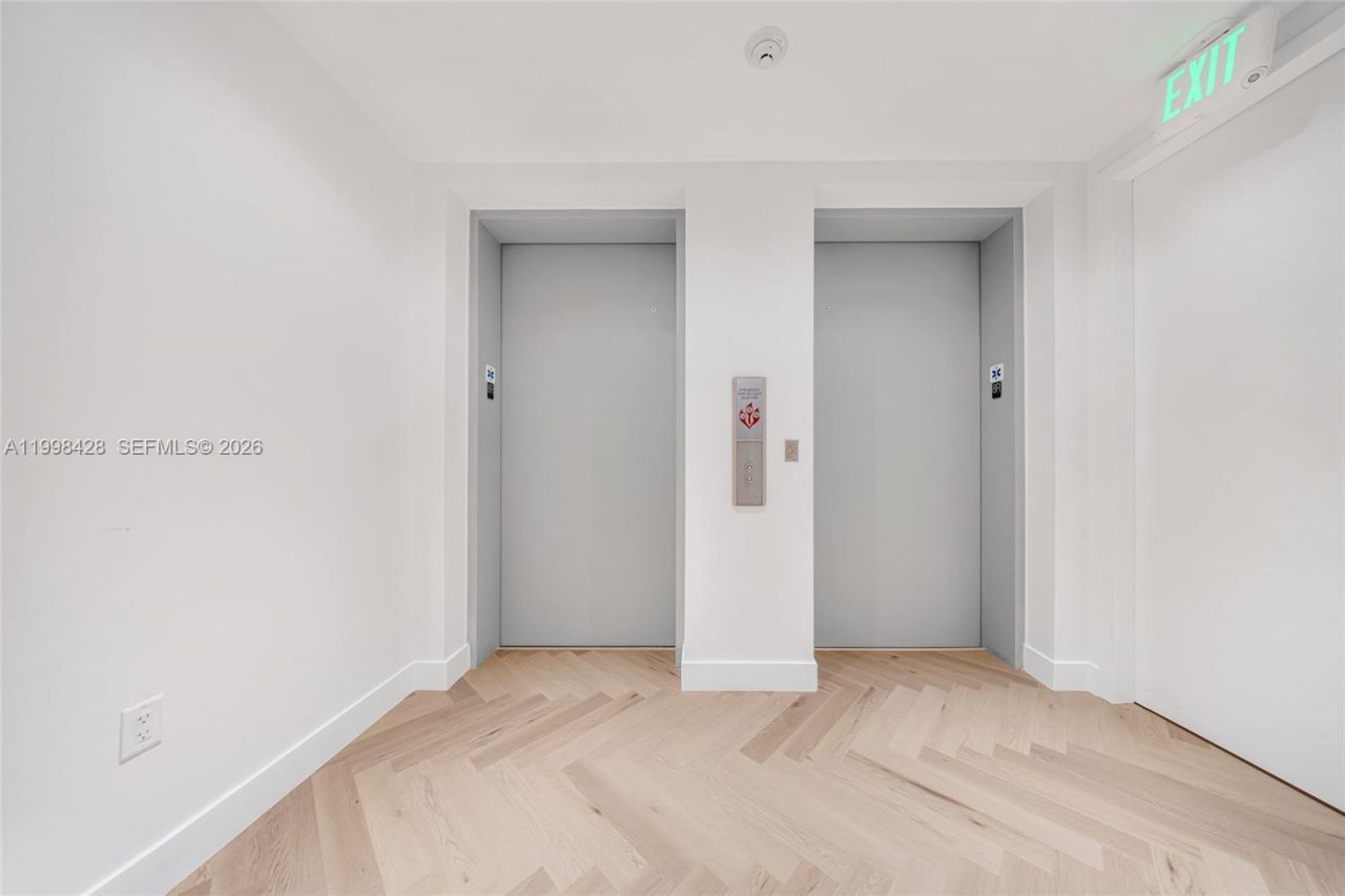 3300 NE 188th St, Unit 812, Aventura, FL 33180 Photo