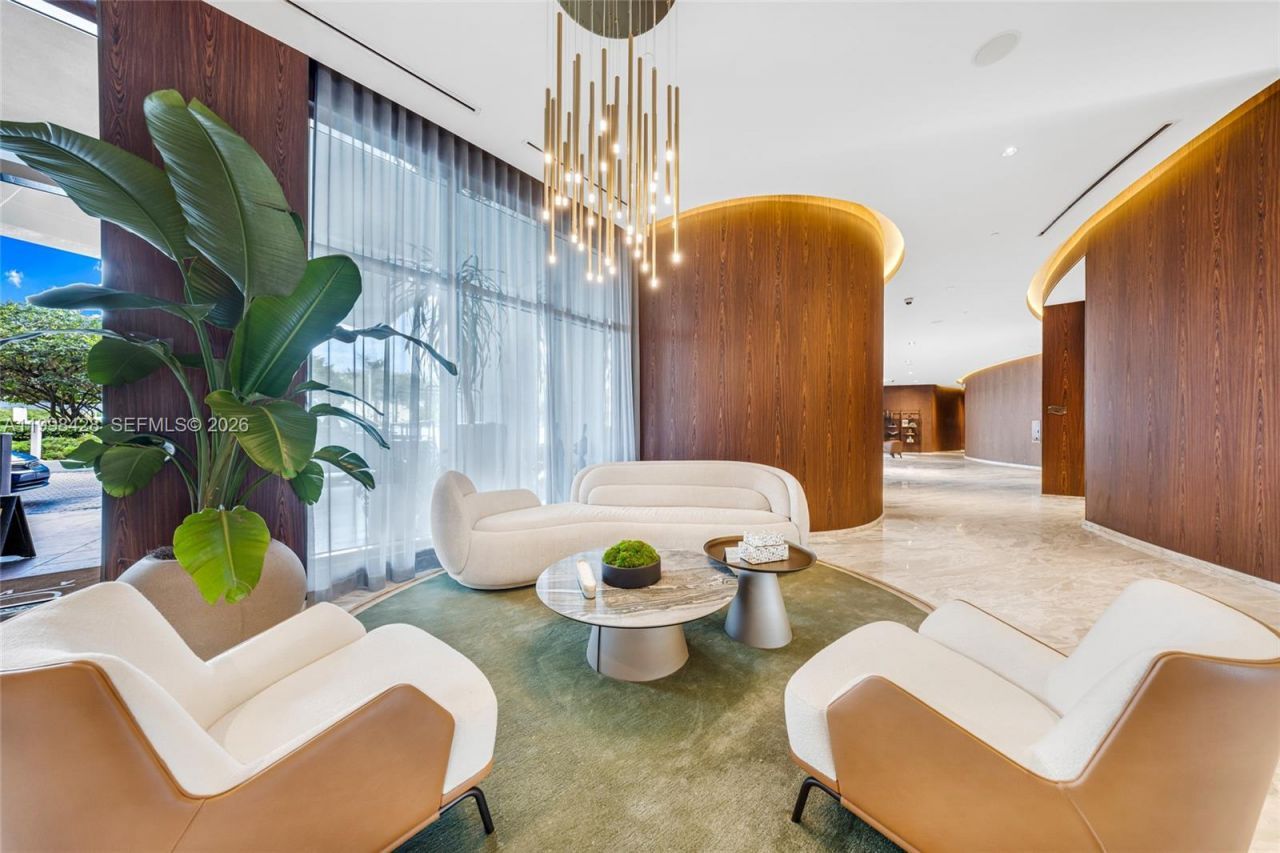 3300 NE 188th St, Unit 812, Aventura, FL 33180 Photo