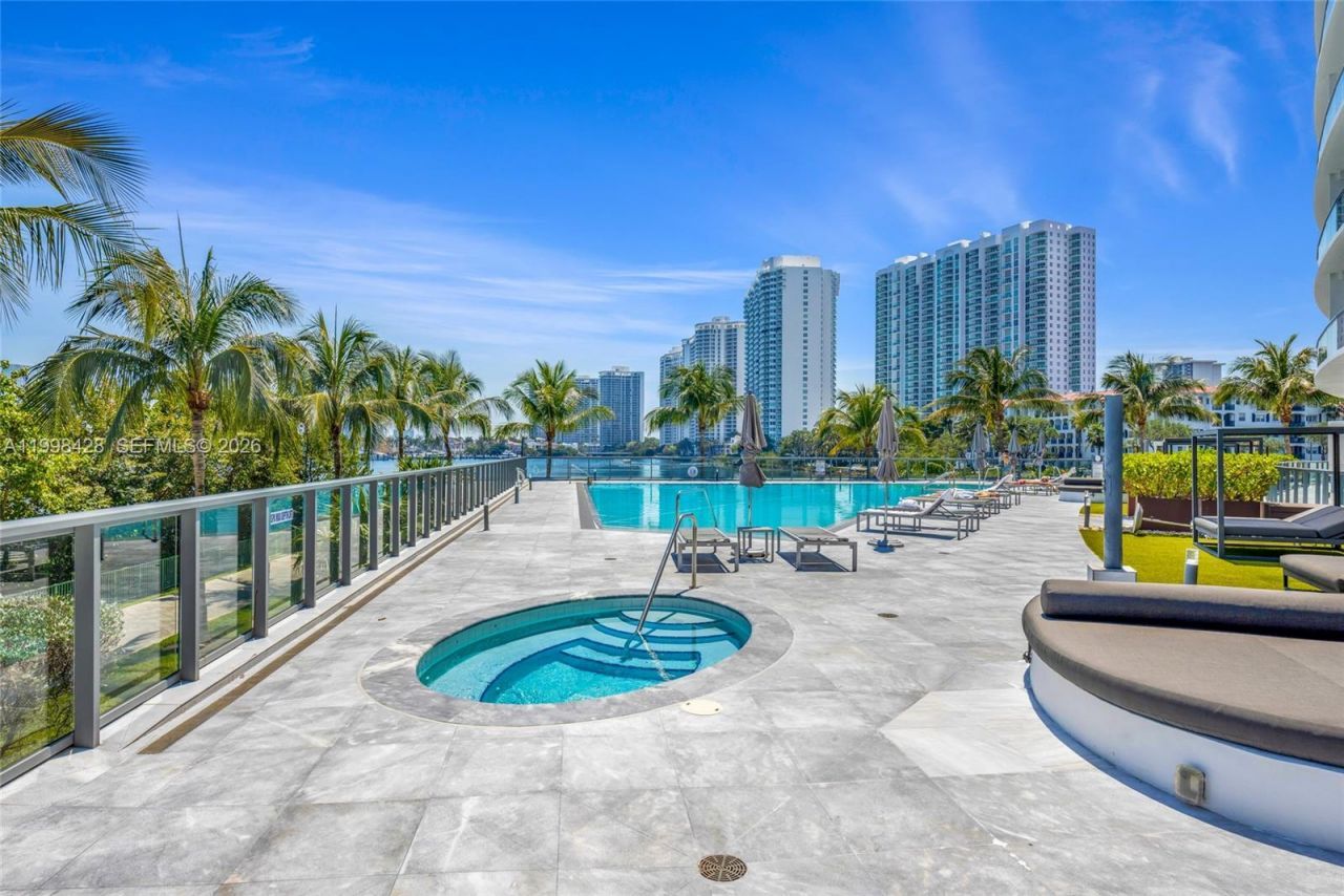 3300 NE 188th St, Unit 812, Aventura, FL 33180 Photo