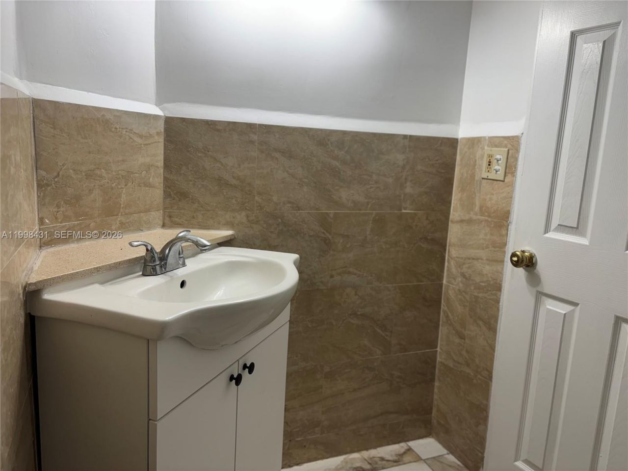 1501 NE 191st St, Unit C211, Miami, FL 33179 Photo