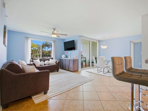 316 Villa Circle, Boynton Beach, FL 33435