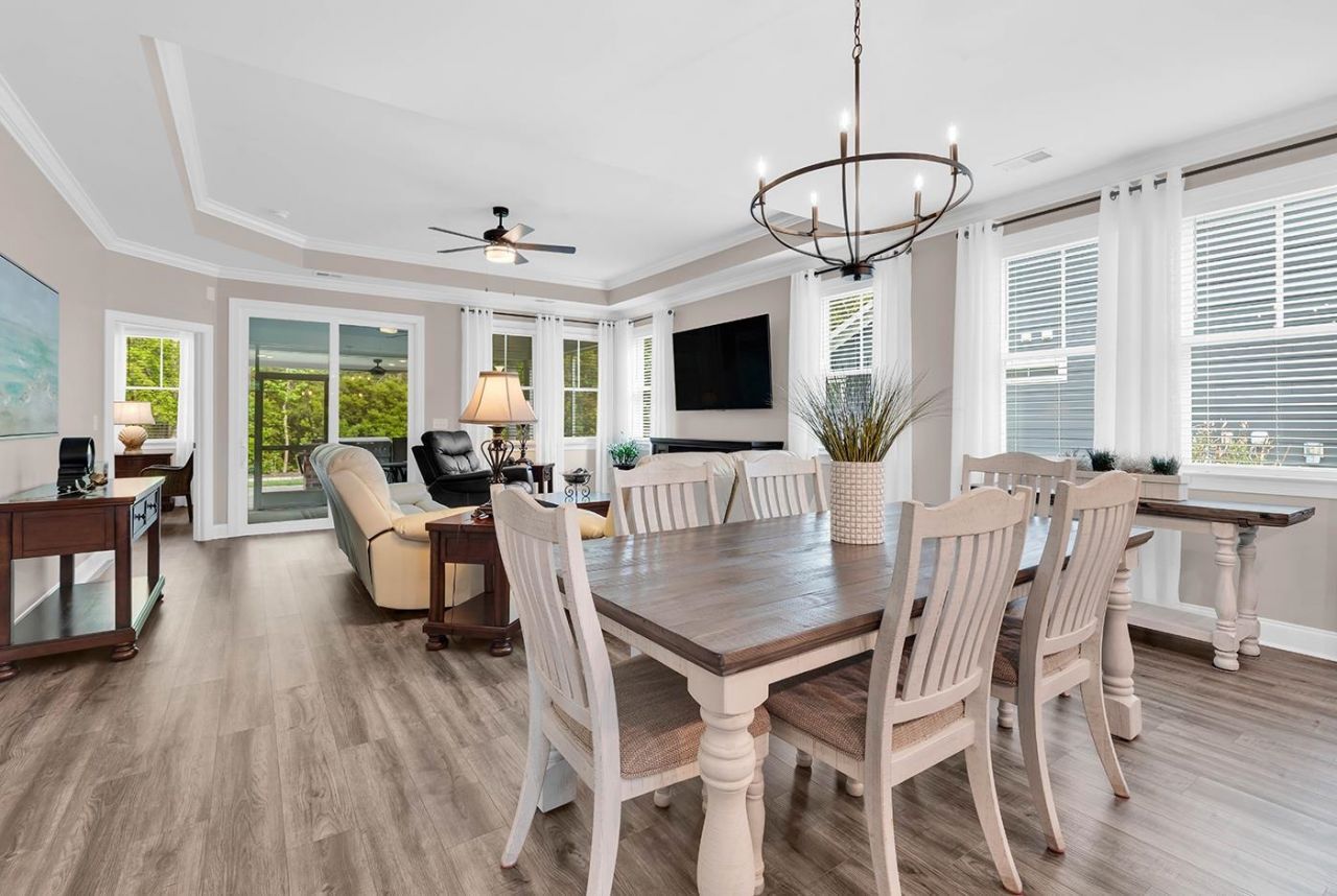 122 Caroline Ct. Photo 5