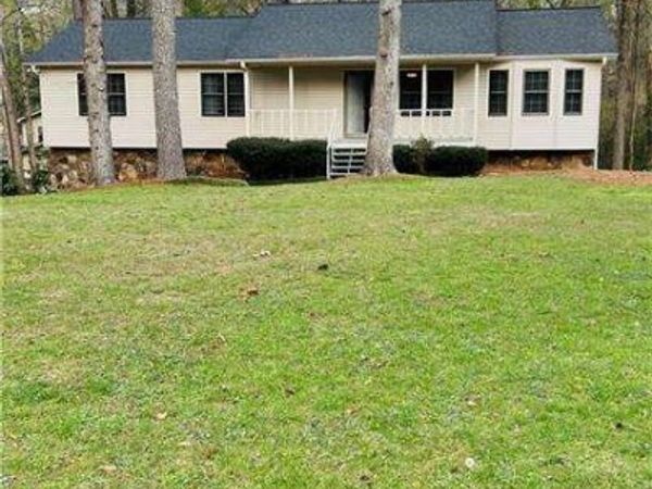 608 Wellington Court, Woodstock, GA 30188