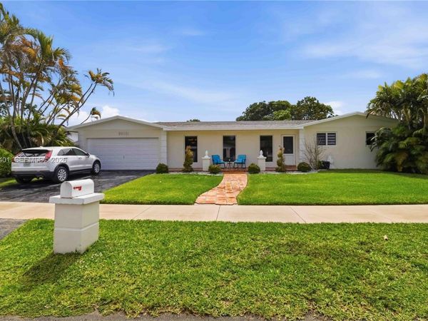 19911 SW 84th Ave, Cutler Bay, FL 33189